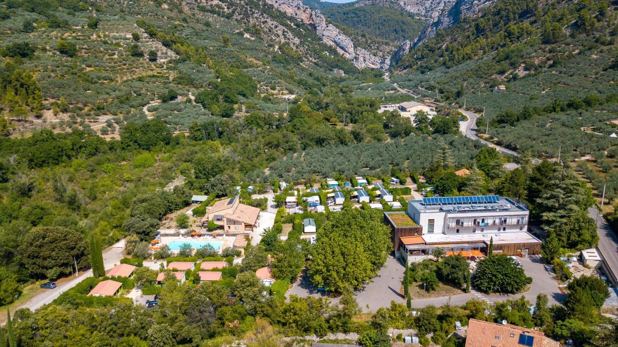 La Fontaine D'Annibal Hotel Buis-les-Baronnies Bagian luar foto