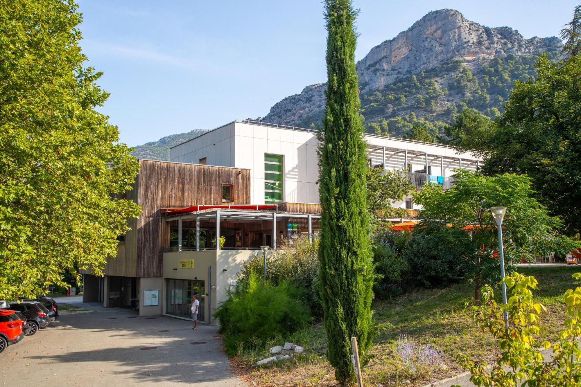 La Fontaine D'Annibal Hotel Buis-les-Baronnies Bagian luar foto