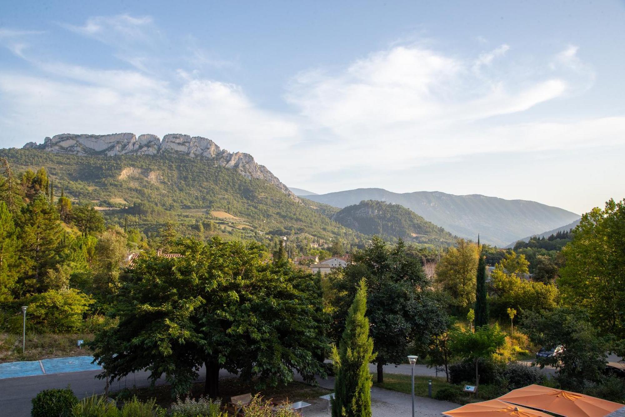 La Fontaine D'Annibal Hotel Buis-les-Baronnies Bagian luar foto